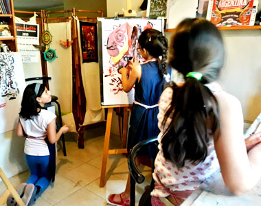 Clases de pintura para niñas y niños